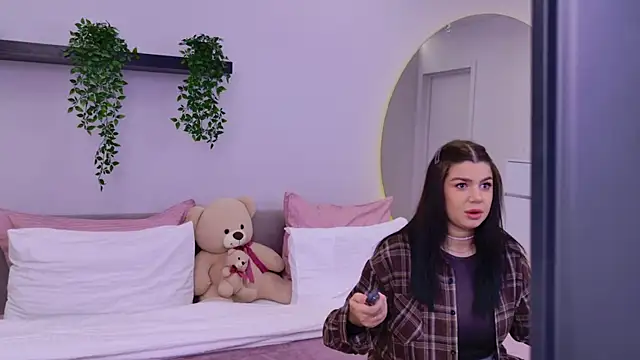 Snapshot of MelanieCarterr chatting on 09-27-25, 04:12 MelanieCarterr online show from 09-27-25, 04:12