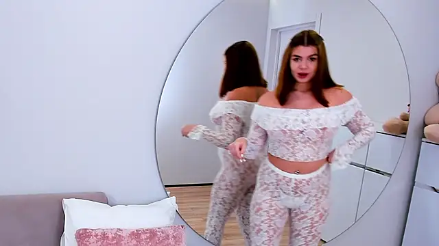 Snapshot of MelanieCarterr chatting on 11-13-25, 04:17 MelanieCarterr online show from 11-13-25, 04:17