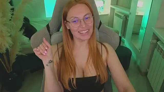 Snapshot of Love_Call chatting on 01-31-25, 08:32 Love Call online show from 01-31-25, 08:32