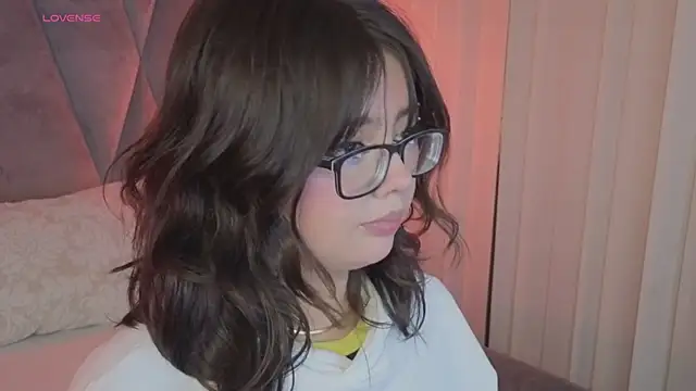 missy taylor  online show from 10-17-25, 08:11