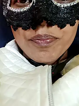 Snapshot of GF_nd_BF_ chatting on 12-10-24, 07:00 GF nd BF  online show from 12-10-24, 07:00