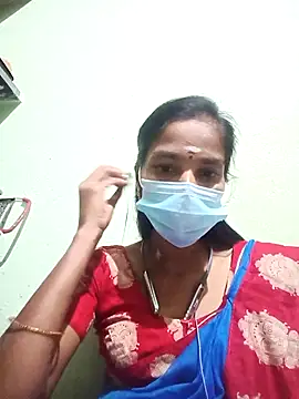 Snapshot of anusiya01 chatting on 12-17-25, 02:45 anusiya01 online show from 12-17-25, 02:45