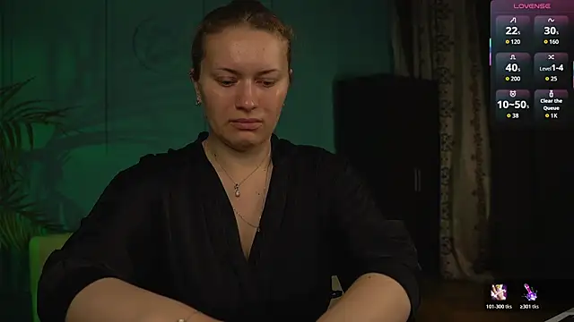 Snapshot of Ariell_Margot_ chatting on 05-13-26, 05:16 Ariell Margot online show from 05-13-26, 05:16