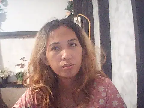 Snapshot of hoffsy chatting on 05-07-26, 03:23 hoffsy online show from 05-07-26, 03:23