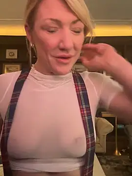 camdanz777 online show from 09-26-25, 05:06