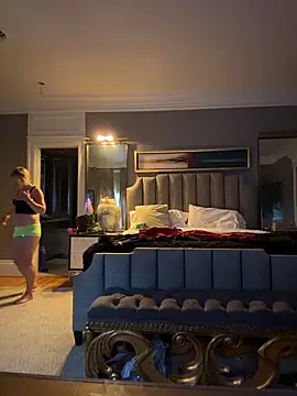 camdanz777 online show from 10-17-25, 12:41