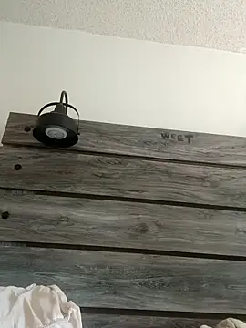 Snapshot of Mcoleman4642 chatting on 09-28-25, 04:23 Mcoleman4642 online show from 09-28-25, 04:23