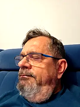 axecoman60 online show from 04-25-26, 05:43