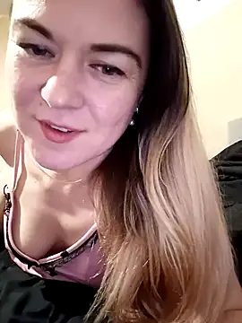 Snapshot of LunikaLunaX chatting on 12-30-24, 09:19 LunikaLunaX online show from 12-30-24, 09:19