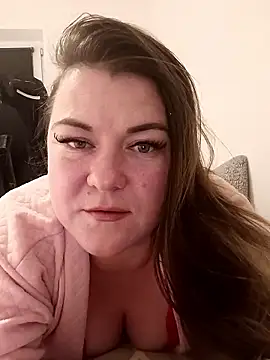 Snapshot of LunikaLunaX chatting on 01-10-26, 04:53 LunikaLunaX online show from 01-10-26, 04:53