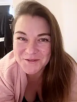 Snapshot of LunikaLunaX chatting on 01-11-26, 09:47 LunikaLunaX online show from 01-11-26, 09:47