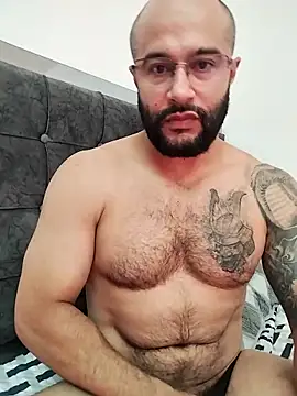 Luke  09 online show from 11-06-25, 02:07