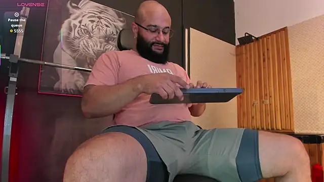 Luke  09 online show from 07-06-26, 12:02