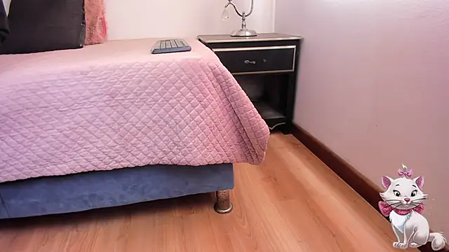 Snapshot of kahta_ardiente_sex chatting on 03-15-25, 04:43 kahta ardiente sex online show from 03-15-25, 04:43