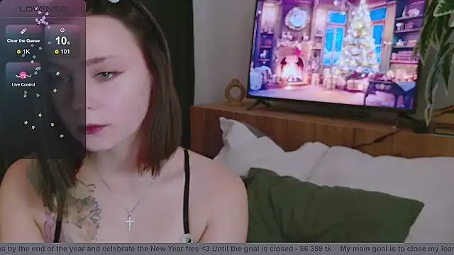 Snapshot of Pink_SeaGul chatting on 12-17-24, 05:15 Pink SeaGul online show from 12-17-24, 05:15