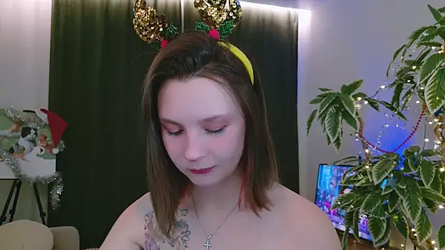 Snapshot of Pink_SeaGul chatting on 12-24-24, 05:34 Pink SeaGul online show from 12-24-24, 05:34