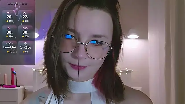 Snapshot of Pink_SeaGul chatting on 01-12-25, 05:11 Pink SeaGul online show from 01-12-25, 05:11