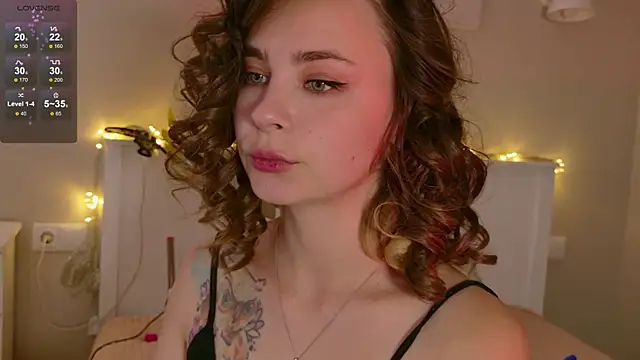 Snapshot of Pink_SeaGul chatting on 09-22-25, 05:04 Pink SeaGul online show from 09-22-25, 05:04