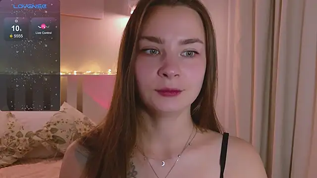 Snapshot of Pink_SeaGul chatting on 10-26-25, 05:08 Pink SeaGul online show from 10-26-25, 05:08