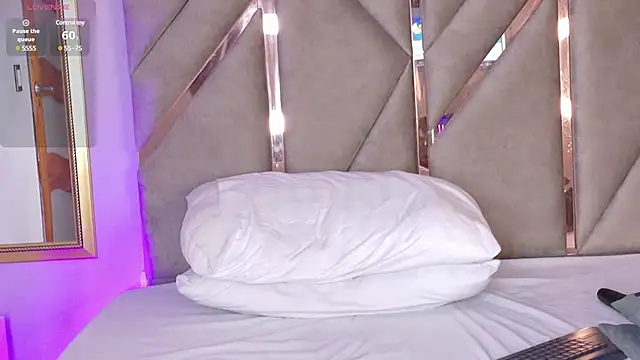 Snapshot of Lola_King chatting on 02-22-25, 09:01 Lola King online show from 02-22-25, 09:01