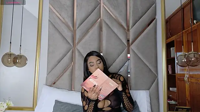 Snapshot of Lola_King chatting on 10-02-25, 07:21 Lola King online show from 10-02-25, 07:21