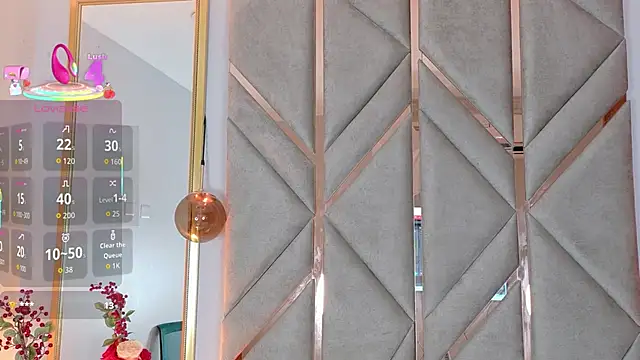 Snapshot of Lola_King chatting on 12-15-25, 01:21 Lola King online show from 12-15-25, 01:21