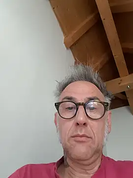 Snapshot of Ragno1968 chatting on 04-12-26, 04:34 Ragno1968 online show from 04-12-26, 04:34