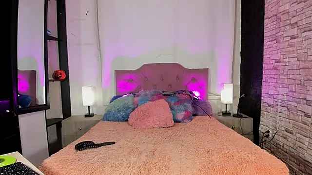 kitty queen10 online show from 11-19-25, 03:39