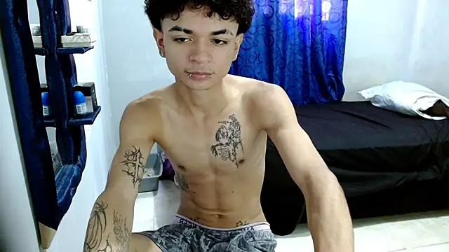 Snapshot of Lovebeng_ chatting on 03-03-25, 06:55 Lovebeng online show from 03-03-25, 06:55