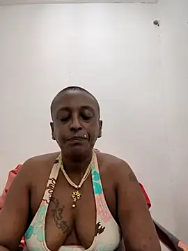 Snapshot of mamakarma1403 chatting on 06-17-26, 03:35 mamakarma1403 online show from 06-17-26, 03:35