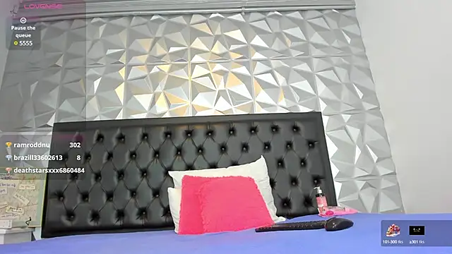 Snapshot of ebony_beckyy chatting on 03-20-25, 03:36 ebony beckyy online show from 03-20-25, 03:36