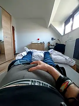 pascalino100 online show from 03-02-25, 09:21