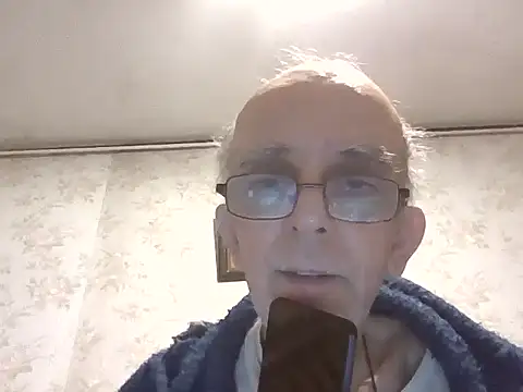 Snapshot of mariusica1@xh chatting on 11-02-25, 05:04 mariusica1xh online show from 11-02-25, 05:04