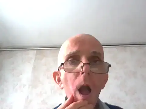 Snapshot of mariusica1@xh chatting on 11-05-25, 10:37 mariusica1xh online show from 11-05-25, 10:37