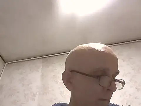 Snapshot of mariusica1@xh chatting on 11-08-25, 08:51 mariusica1xh online show from 11-08-25, 08:51