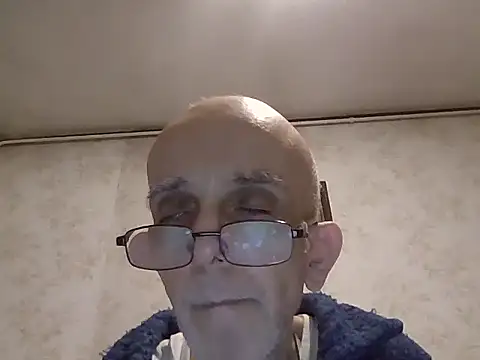 Snapshot of mariusica1@xh chatting on 11-21-25, 11:58 mariusica1xh online show from 11-21-25, 11:58