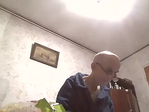 Snapshot of mariusica1@xh chatting on 11-29-25, 04:26 mariusica1xh online show from 11-29-25, 04:26