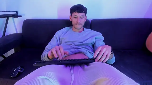 Henrikk senn online show from 01-11-26, 11:26