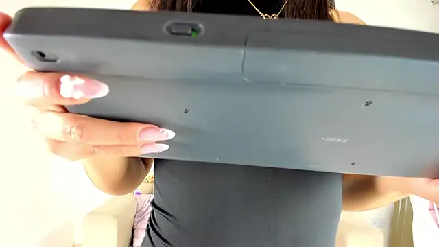 Charlotte cowell sub1  online show from 01-24-25, 11:02