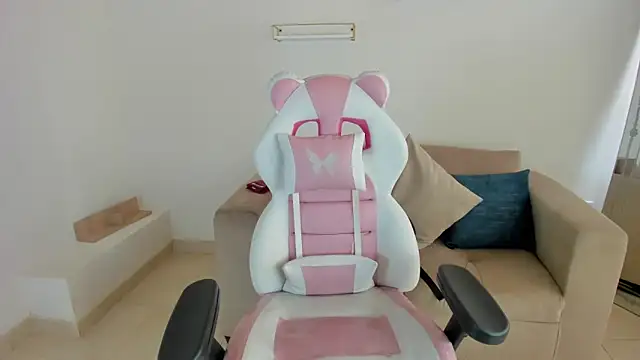 Charlotte cowell sub1  online show from 09-15-25, 06:08