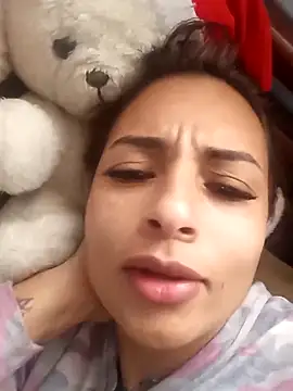 mykaelahoney online show from 10-31-25, 03:02