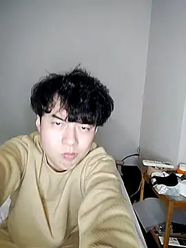 Snapshot of whitebriefboy chatting on 02-17-25, 09:30 whitebriefboy online show from 02-17-25, 09:30