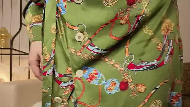 Helens love online show from 11-29-25, 01:52