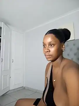 Snapshot of Candy_Love_18 chatting on 02-12-25, 05:48 Candy Love 18 online show from 02-12-25, 05:48