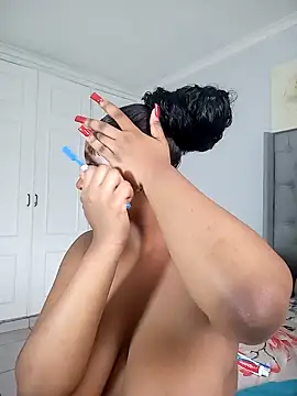 Snapshot of Candy_Love_18 chatting on 02-19-25, 10:12 Candy Love 18 online show from 02-19-25, 10:12