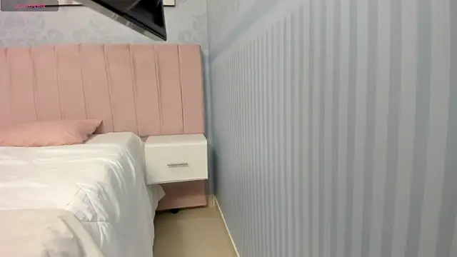 Snapshot of Annie_Cute18_ chatting on 03-06-25, 03:57 Annie Cute18 online show from 03-06-25, 03:57