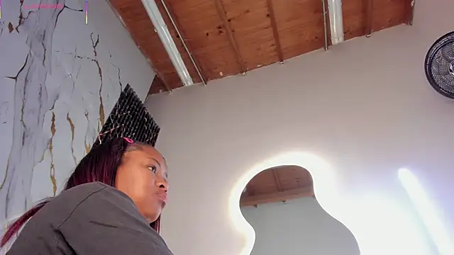 ebony hot1 online show from 04-28-26, 02:00