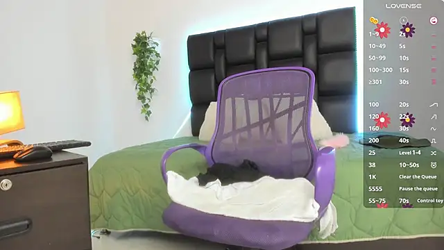 Snapshot of Joe23__ chatting on 01-26-25, 12:26 Joe23 online show from 01-26-25, 12:26