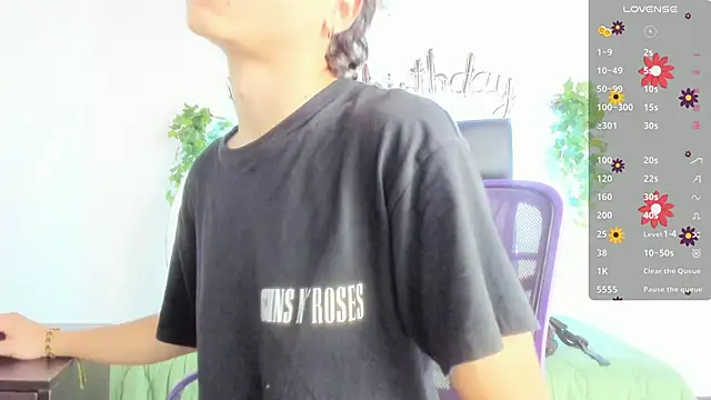 Snapshot of Joe23__ chatting on 02-07-25, 08:53 Joe23 online show from 02-07-25, 08:53