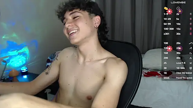 Snapshot of Joe23__ chatting on 03-08-25, 08:03 Joe23 online show from 03-08-25, 08:03